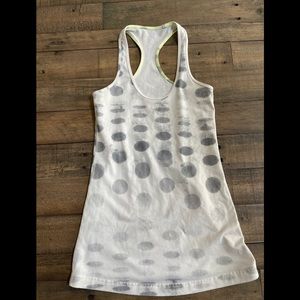 Lululemon tank